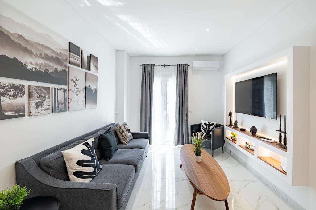 Spacious And Modern Flat At Koukaki, Near Acropolis เอเธนส์ ภายนอก รูปภาพ