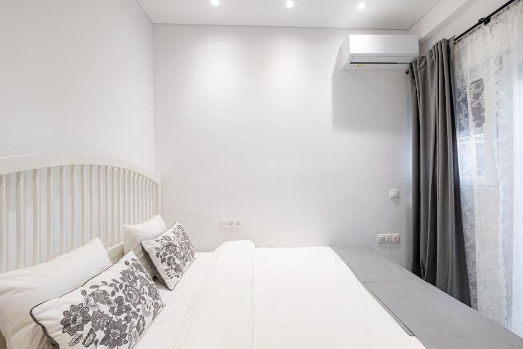 Spacious And Modern Flat At Koukaki, Near Acropolis เอเธนส์ ภายนอก รูปภาพ