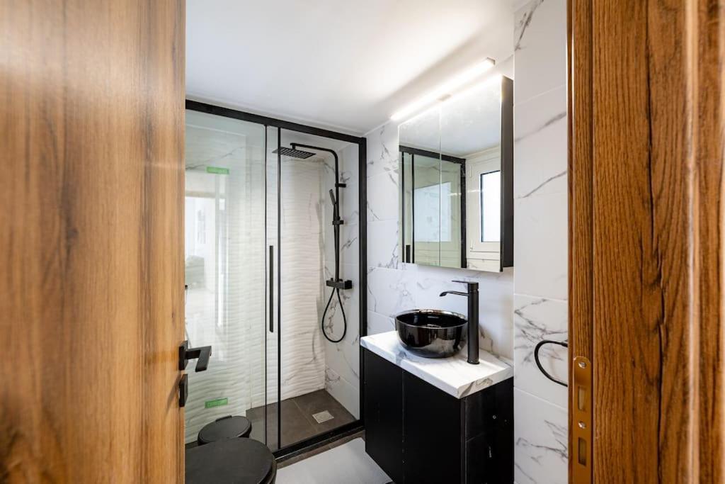 Spacious And Modern Flat At Koukaki, Near Acropolis เอเธนส์ ภายนอก รูปภาพ