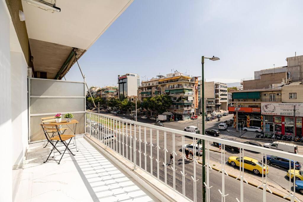 Spacious And Modern Flat At Koukaki, Near Acropolis เอเธนส์ ภายนอก รูปภาพ